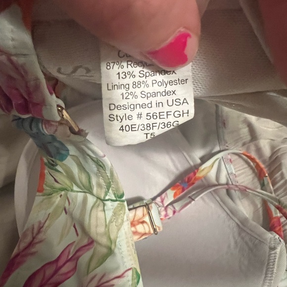 Sunsets Swim Top 40E/38F/36G - Picture 2 of 3